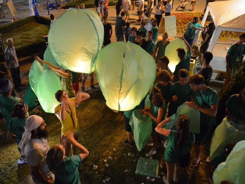 Lanterna Volante Verde: Le nostre lanterne volanti pronto per l’uso, facile da usare, per un anniversario, un matrimonio, una laurea