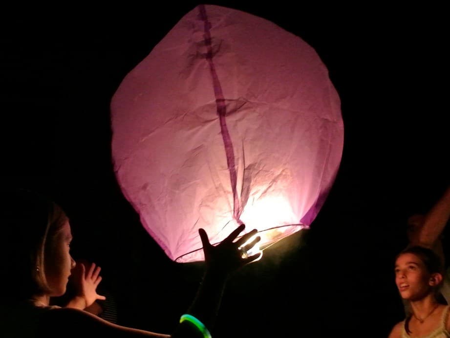 Lanterna Volante rosa a forma di mongolfiera: Le nostre lanterne volanti pronte per l’uso, facile da usare, per un anniversario, un matrimonio, una laurea o qualsiasi altra festa, certificata, ignifuga e biodegradabile