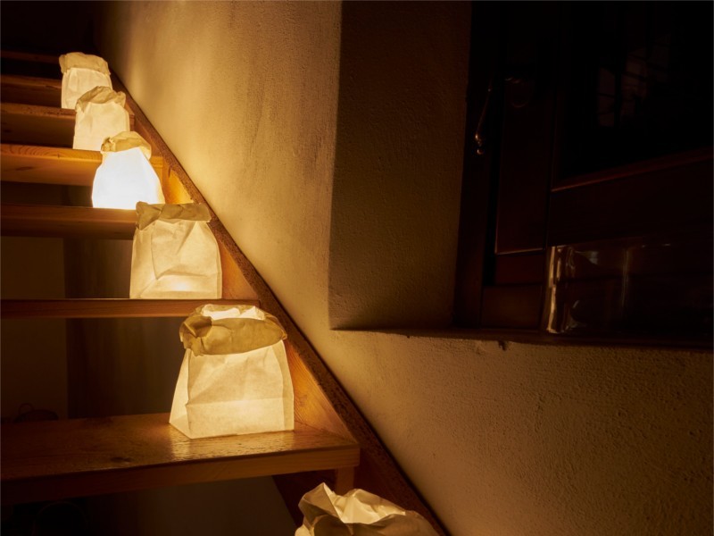 Sacchetti portacandele luminosi potete mettere in tavola fuori o al interno, intanto sono ignifughi