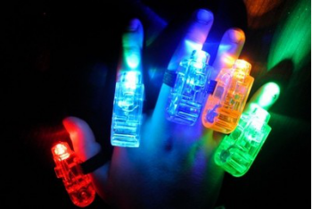 Anelli Luminosi LED 5 pezzi divertenti per ragazzi
