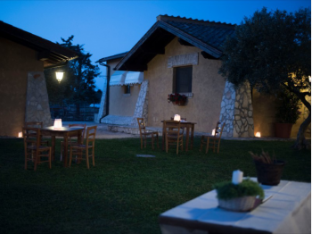 Sacchetti luminosi porta candele per illuminare il giardino