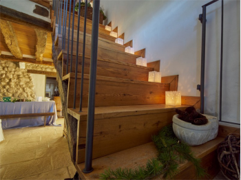 Sacchetti portacandele luminosi di carta messe per le scale