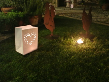 Un paio di idee su che cosa fare i sacchetti portacandele luminosi di carta di riso